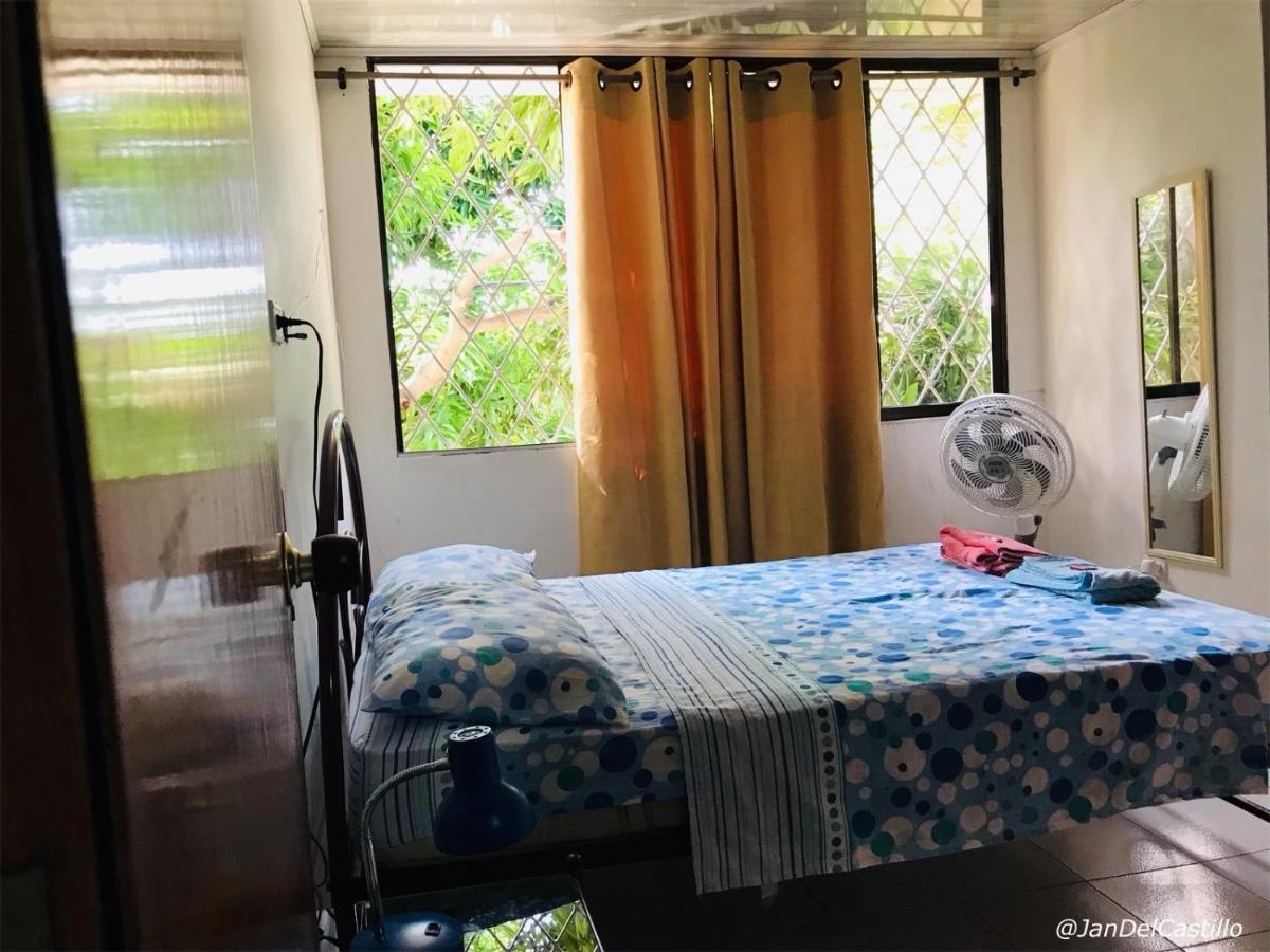 Casa Feliz Hostal Санта Марта Екстериор снимка